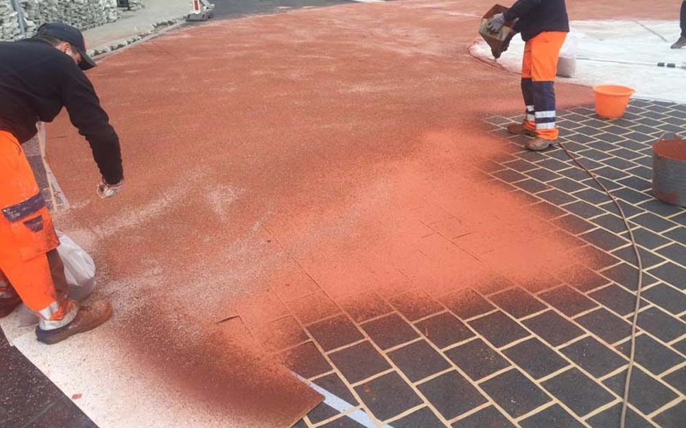 anti skid paving installers