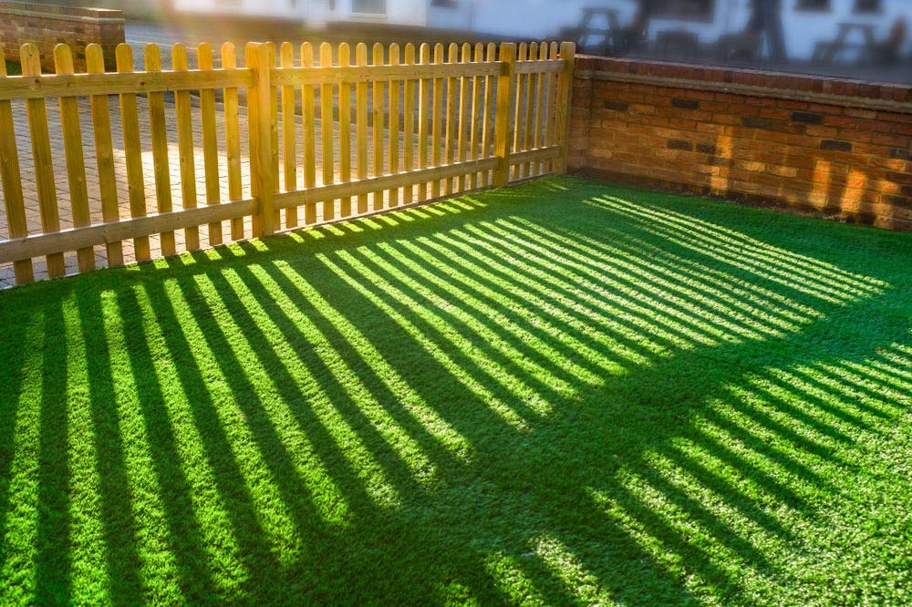 artificial grass installer